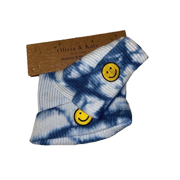 Olivia & Kate New York Mommy & Me BeaniesSmily Patch Blue OS NWT - Picture 2 of 2